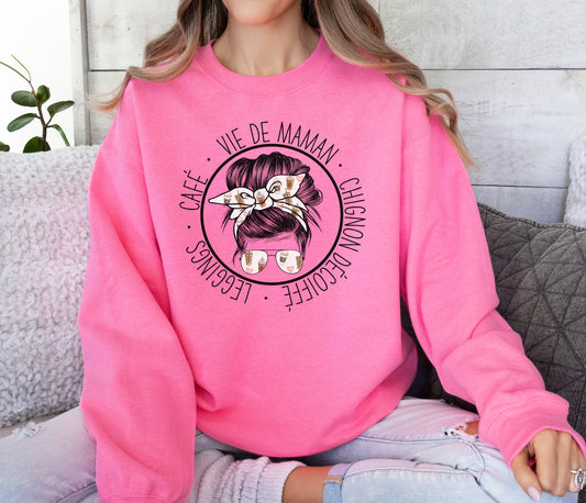 READY TO SHIP SMALL Vie De Maman Crewneck