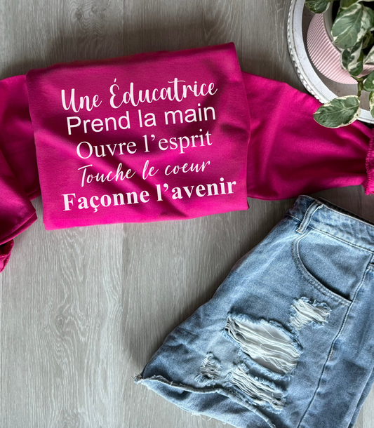 READY TO SHIP XL Une Éducatrice Prend la Main Crewneck