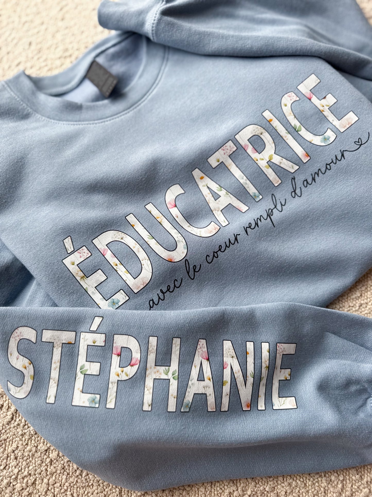 Coton Ouaté Éducatrice Avec Le Coeur Rempli D'Amour