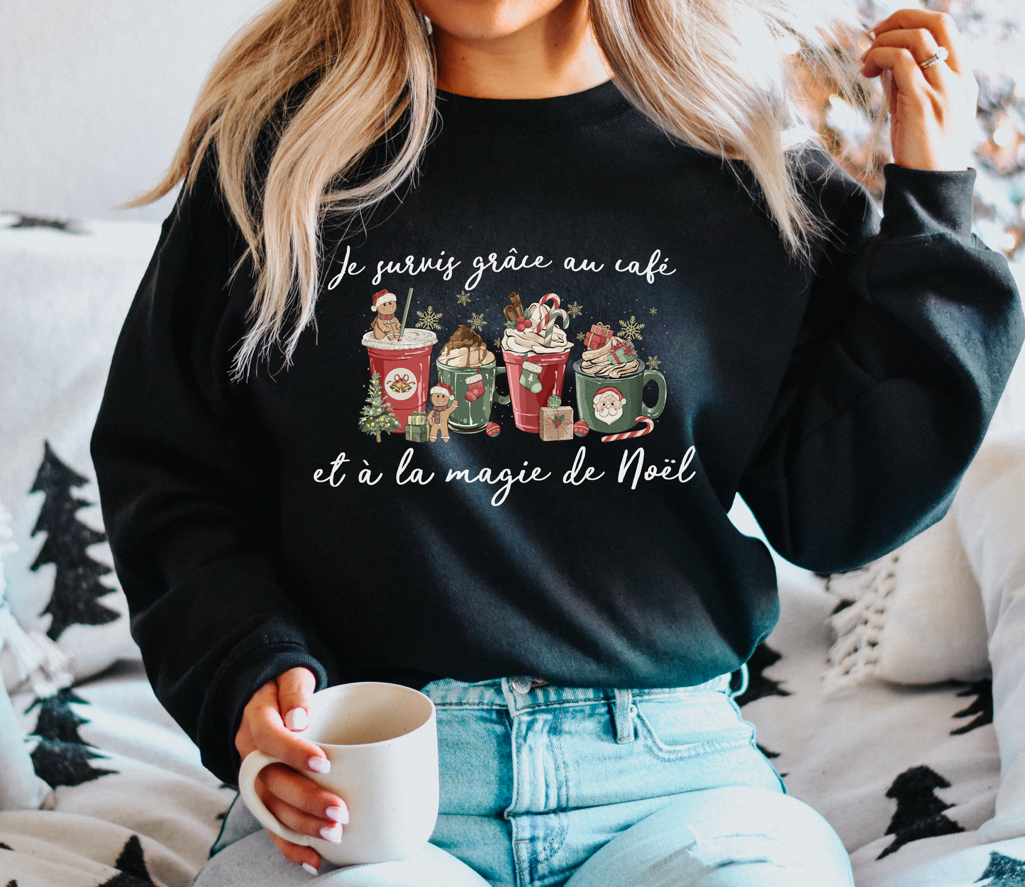 Je Survis Grâce Au Café et à la Magie de Noël Crewneck