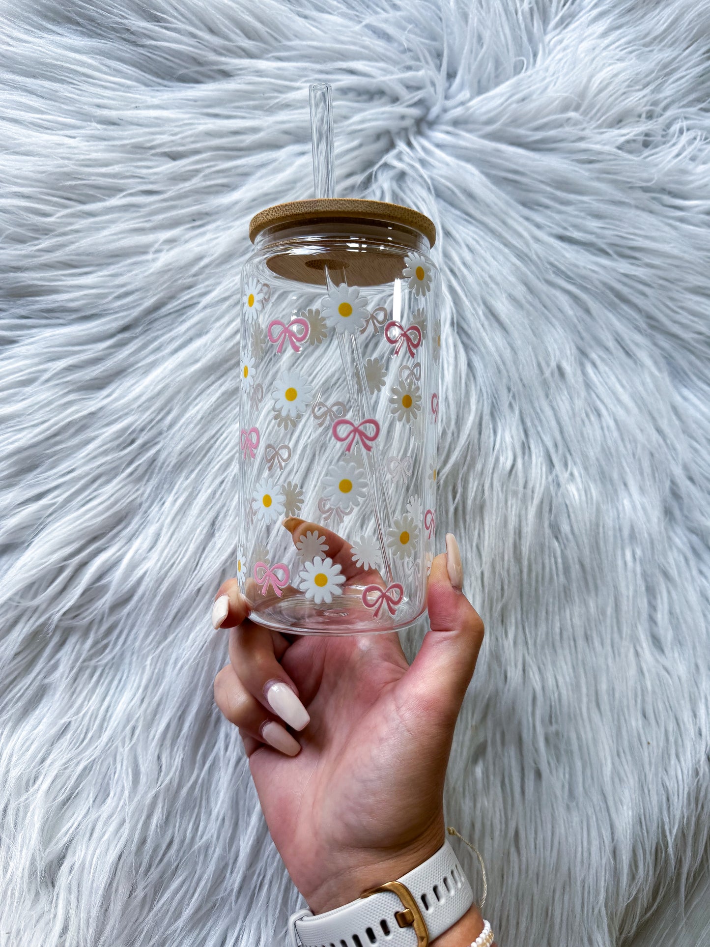 16 Oz Glass with Bamboo Lid Daisies And Bows