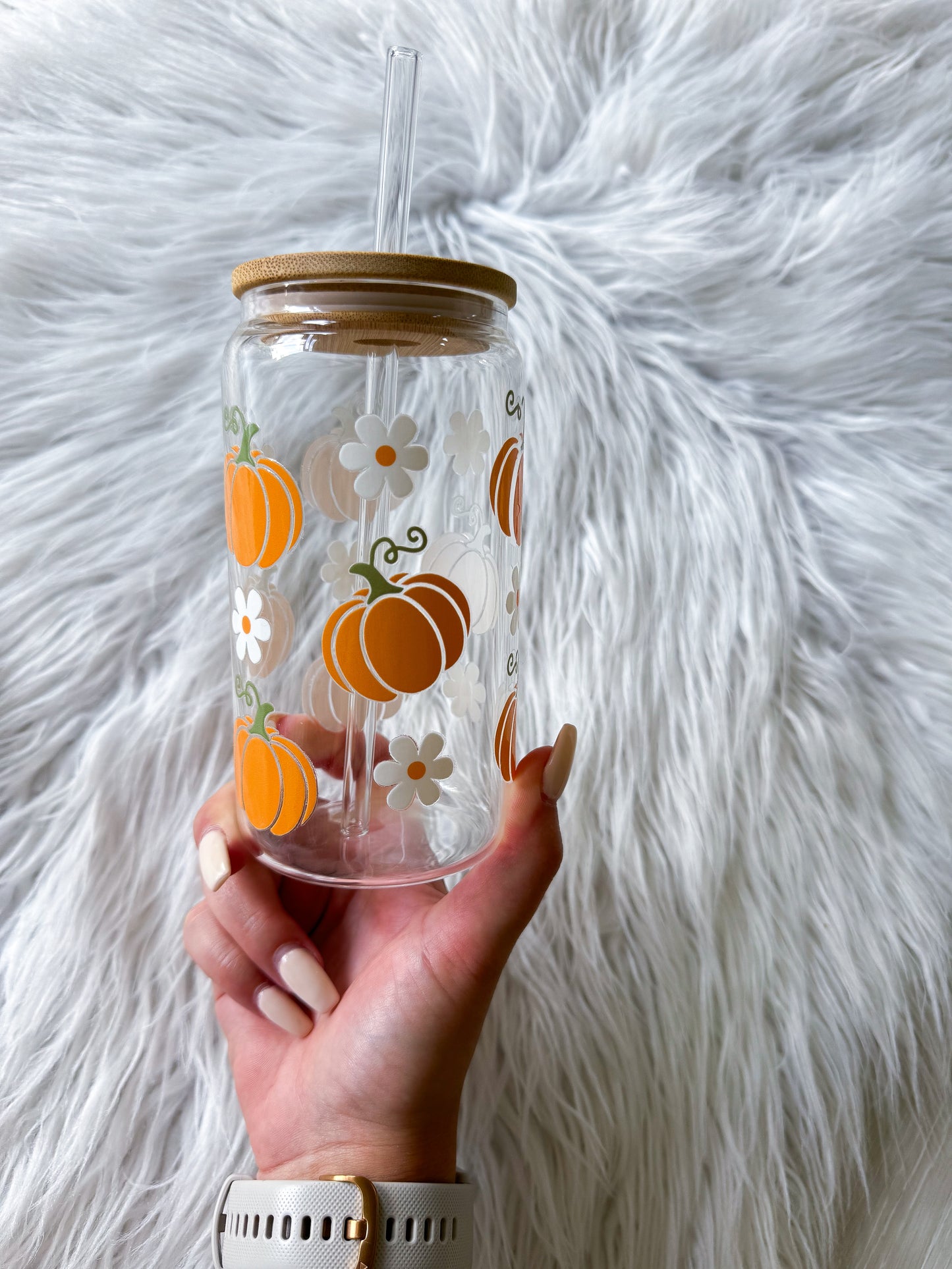 16 Oz Glass with Bamboo Lid Pumpkins And Daisies