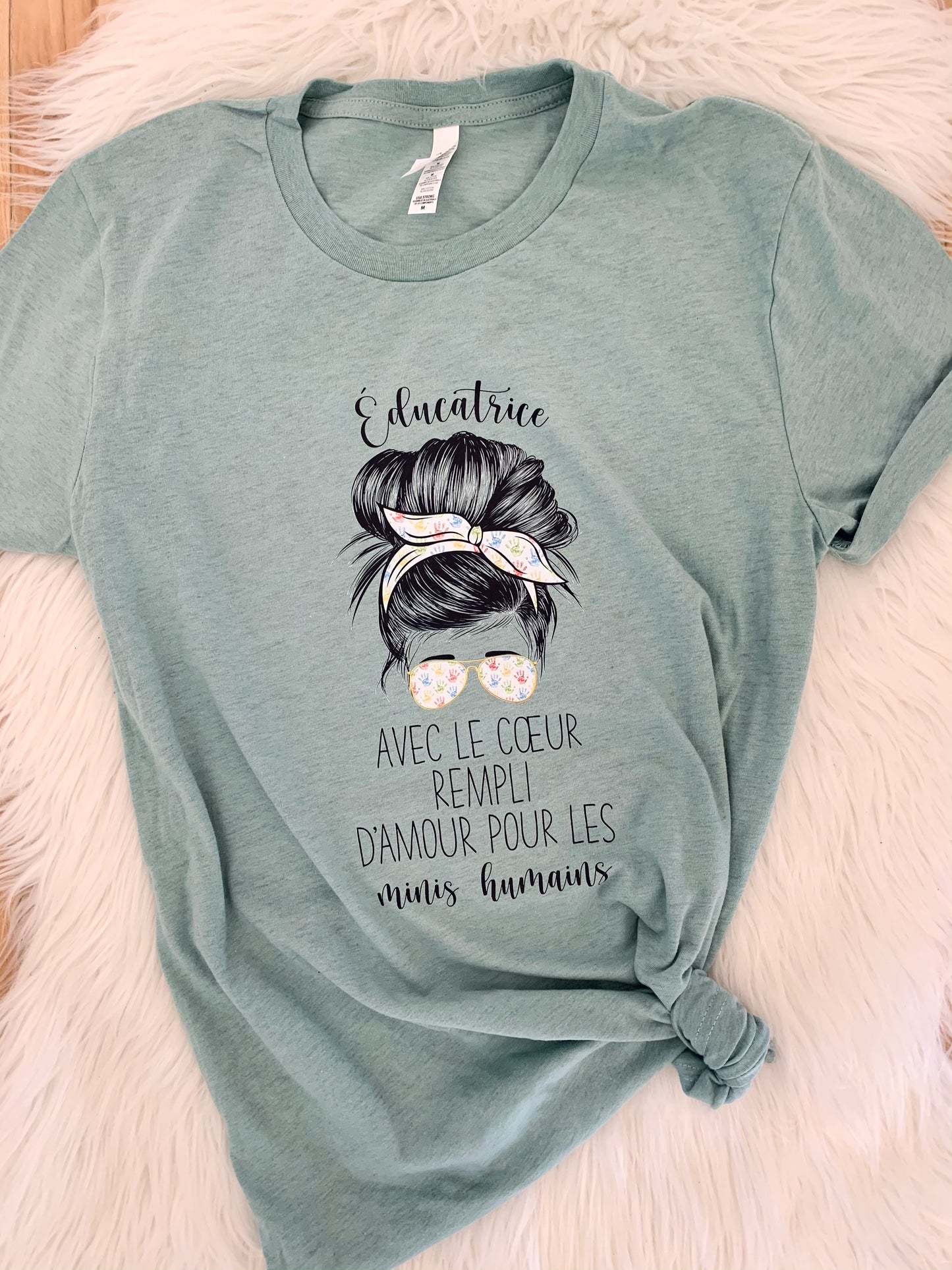 T-Shirt Éducatrice Avec le Coeur Rempli D'amour