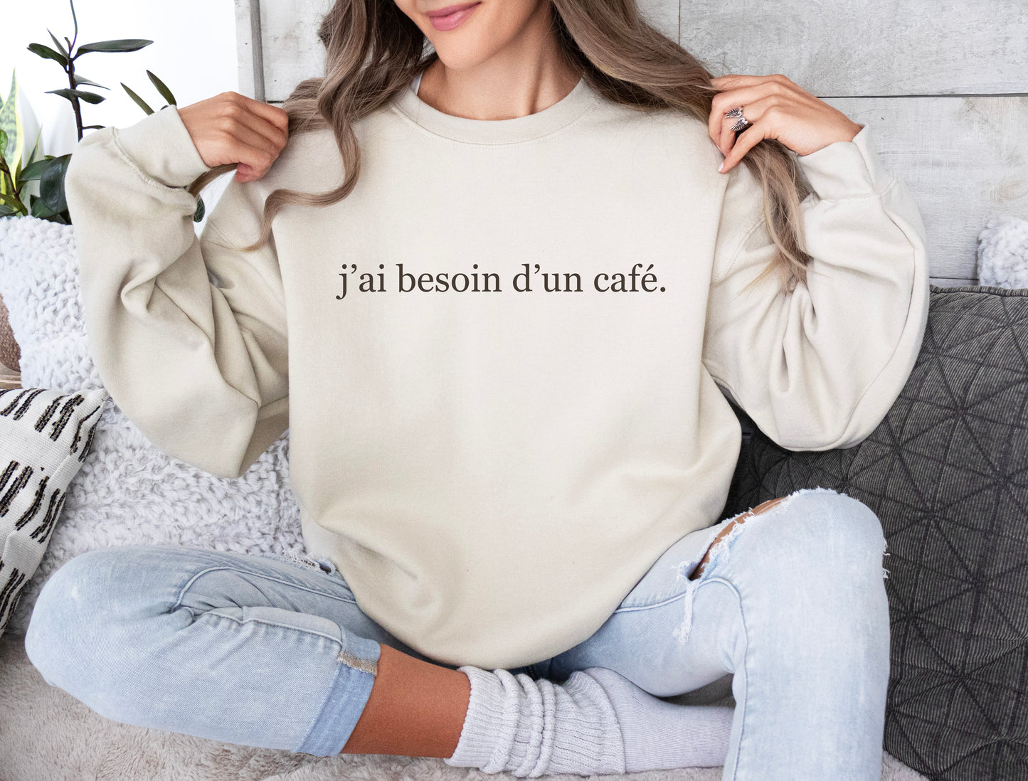 J’ai Besoin d’Un Café Crewneck