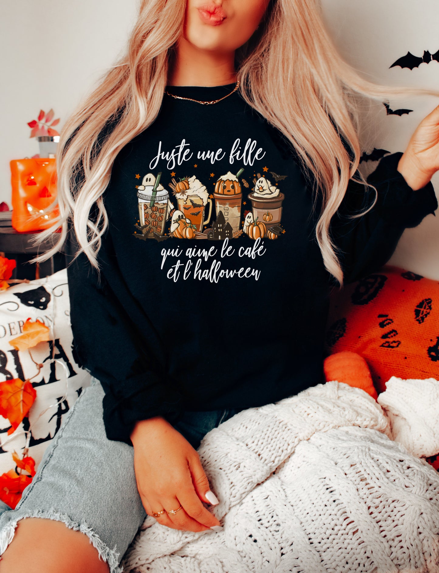 READY TO SHIP XL Juste Une Fille Qui Aime Le Café Et L'Halloween Crewneck